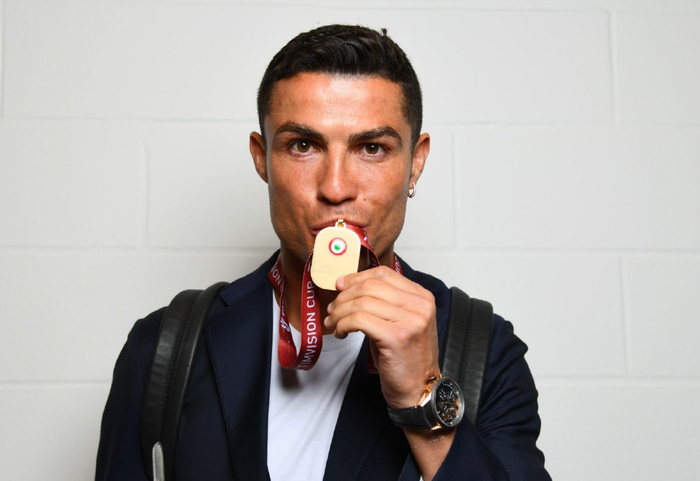 开云注册网址-包含国际比赛日突围战来临，山东泰山围绕意大利杯更衣室发声，管理层满意，医务组通报恢复的词条